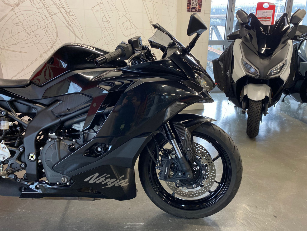 KAWASAKI ZX-4R 