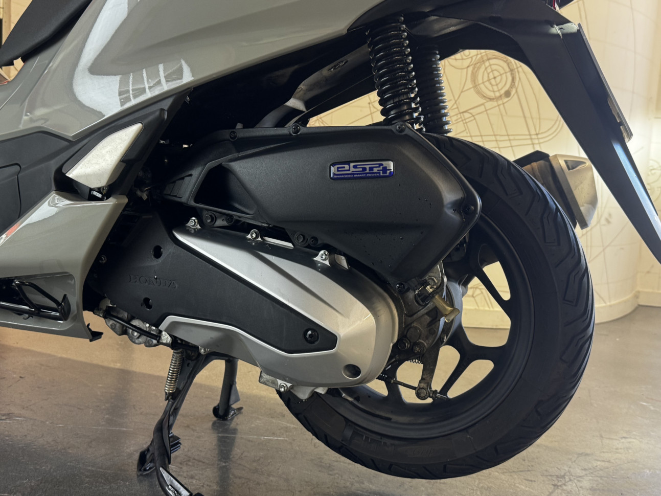 HONDA PCX 125 - 1ERE MAIN