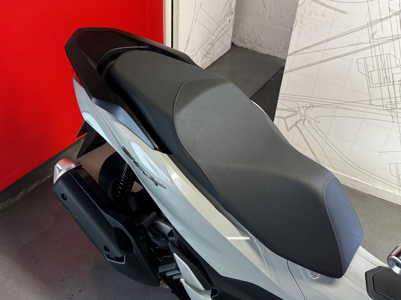 HONDA PCX 125 - 1ERE MAIN