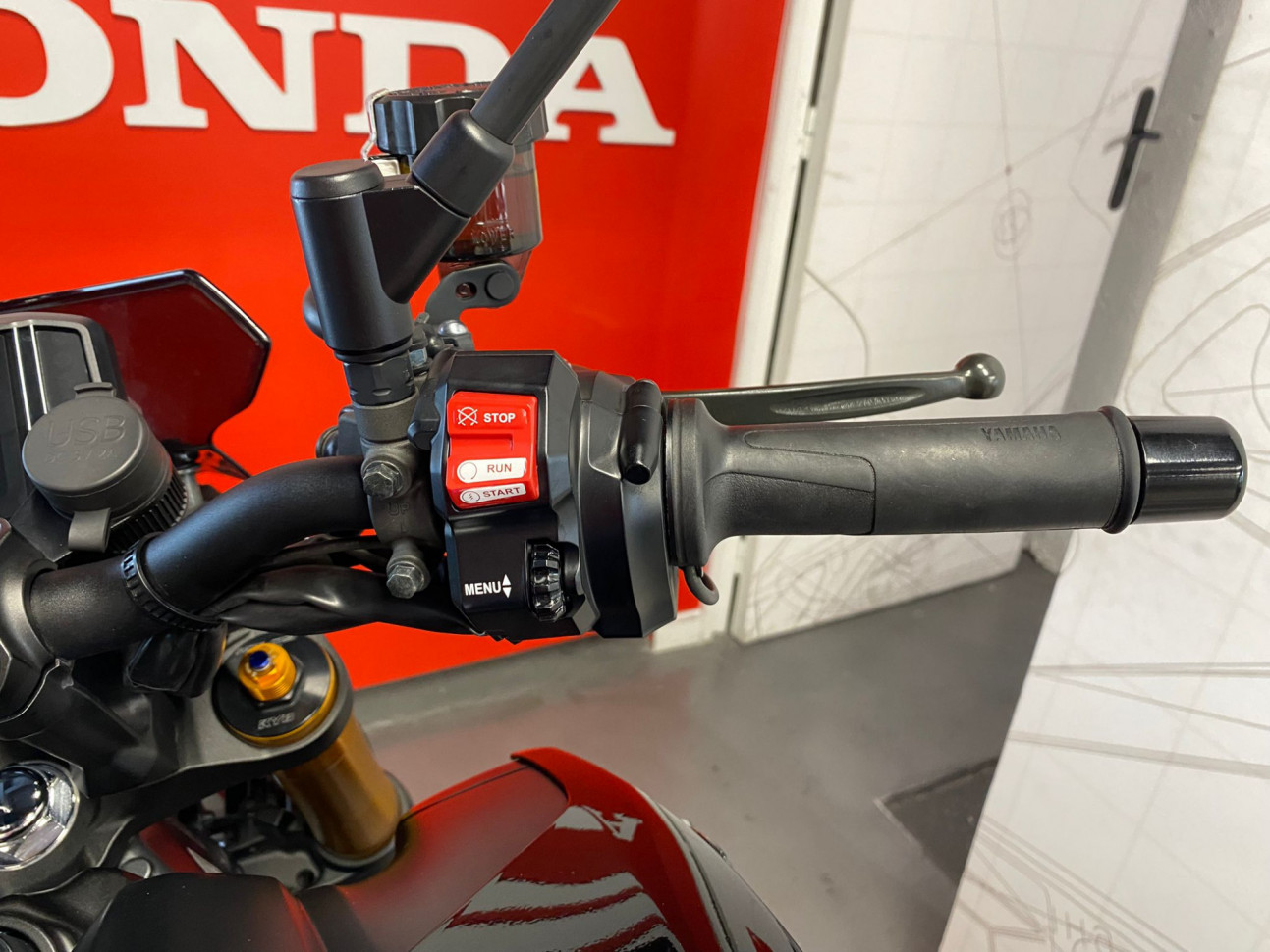 YAMAHA MT-09 SP - 144€/MOIS*
