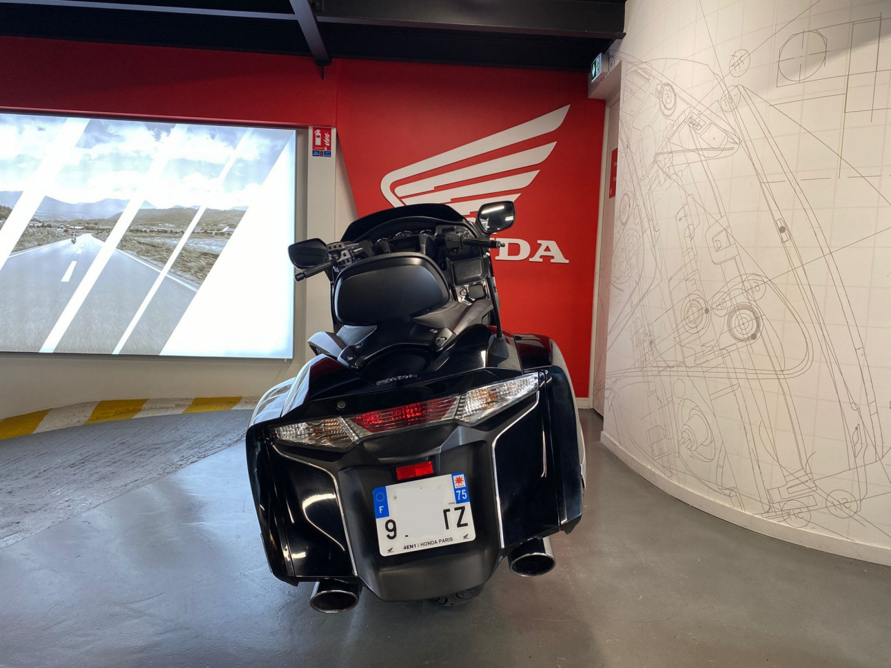 HONDA F6B GOLDWING