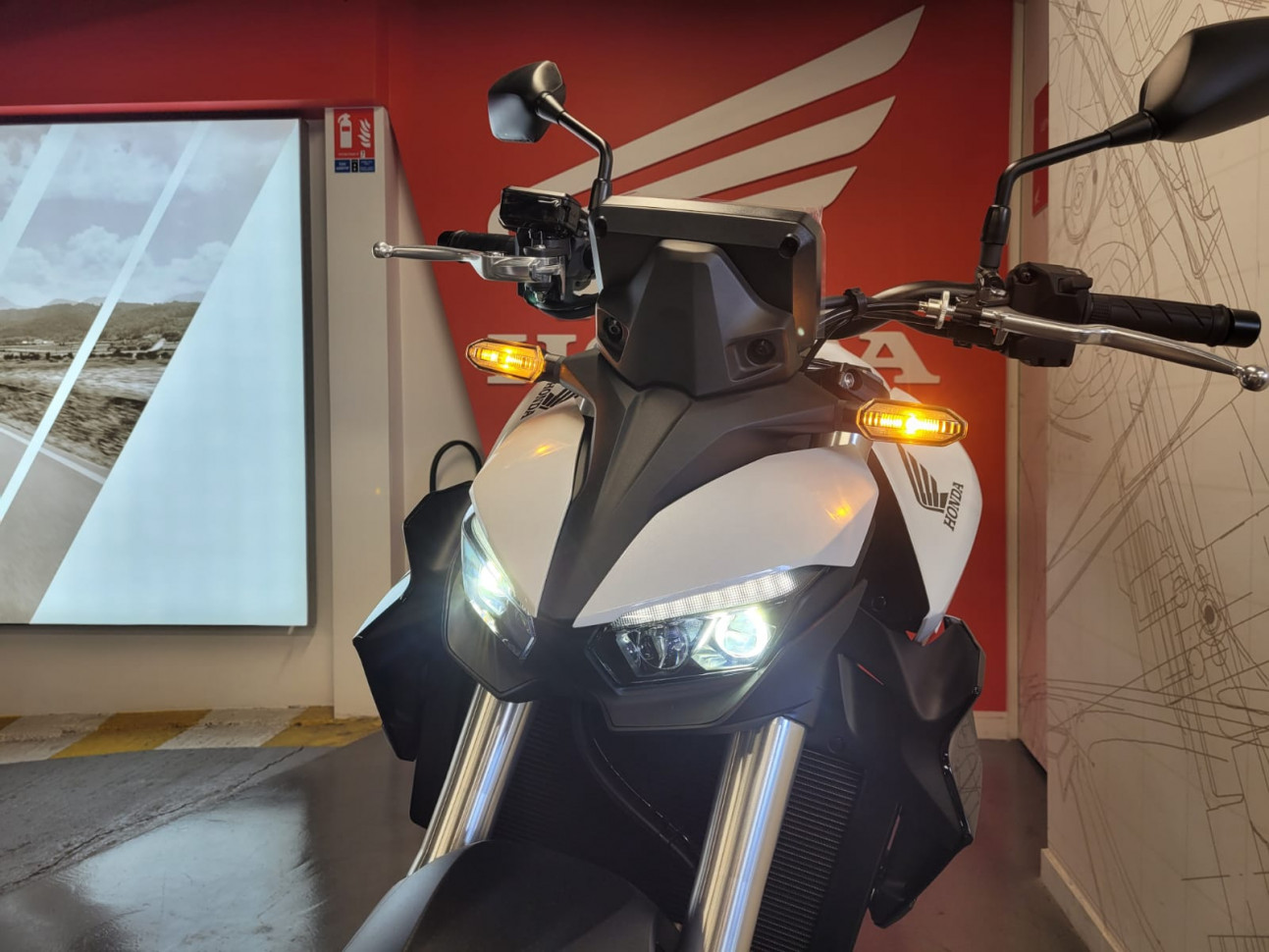 HONDA CB 1000 Hornet 1ere MAIN - 184€/Mois*
