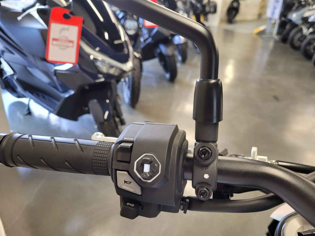 HONDA CB 1000 Hornet 1ere MAIN - 184€/Mois*