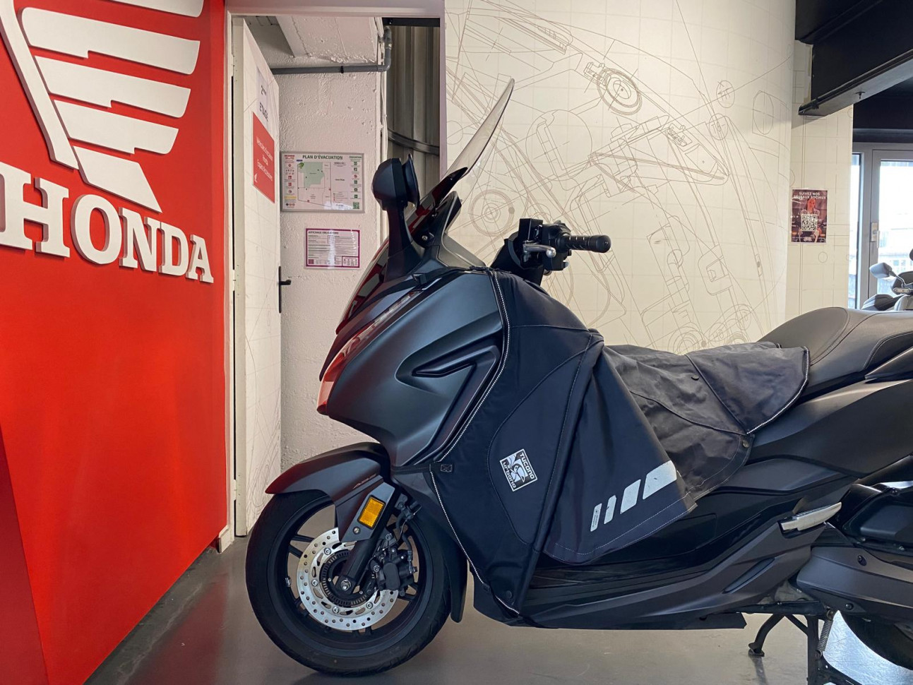 HONDA FORZA 125 - GARANTIE 12 MOIS - 92.65€/ Mois