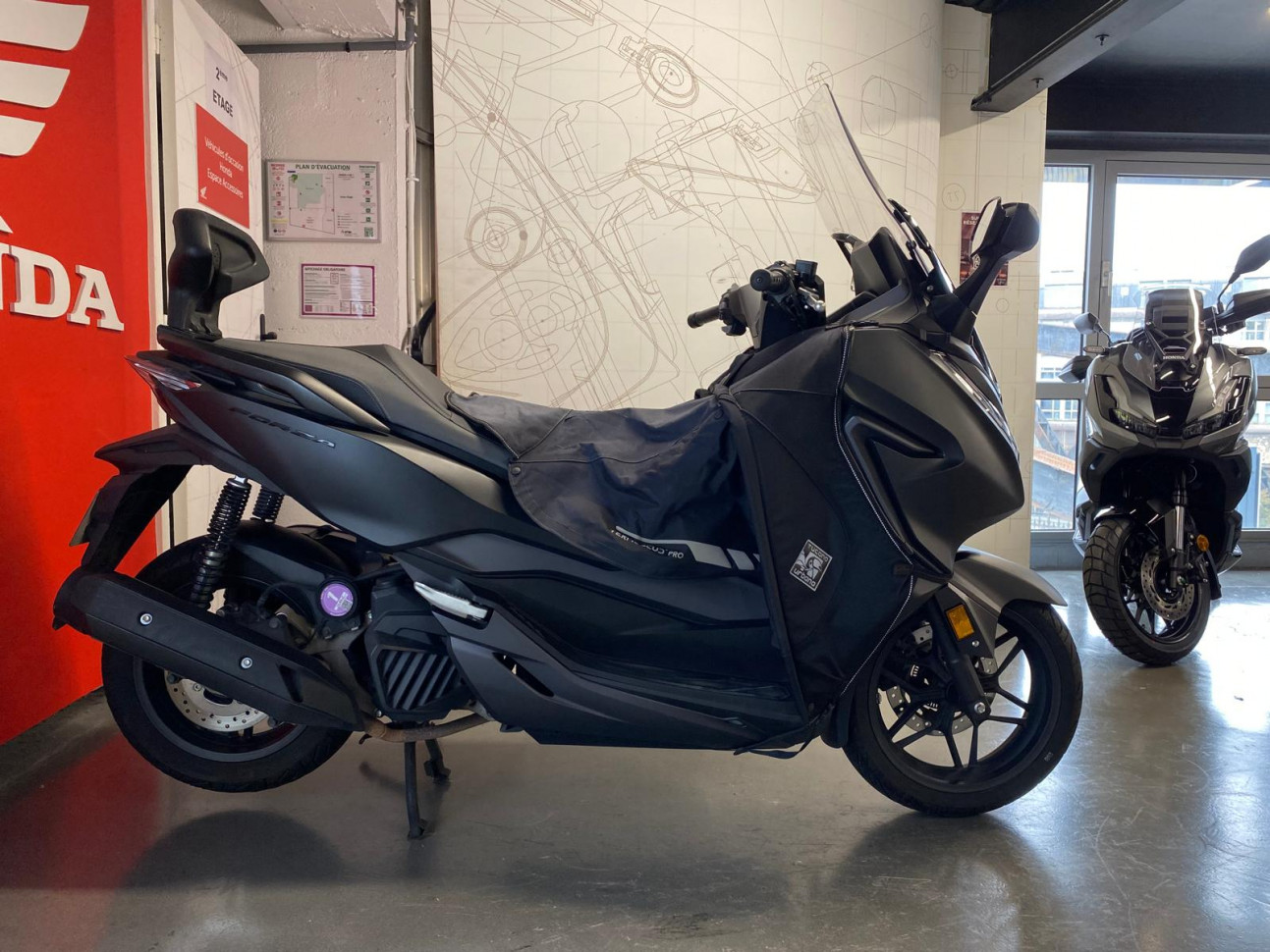 HONDA FORZA 125 - GARANTIE 12 MOIS - 92.65€/ Mois