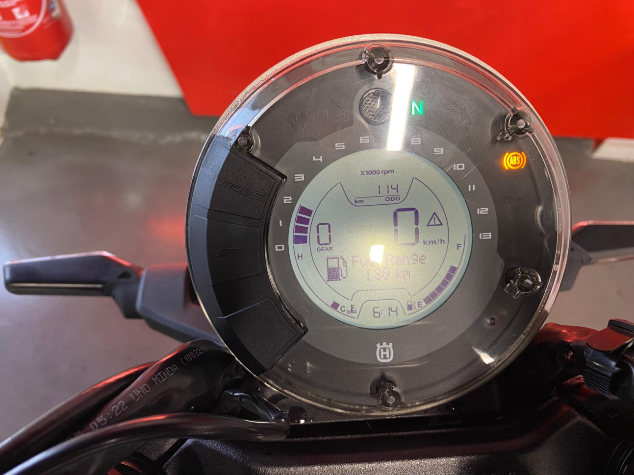 HUSQVARNA SVARTPILEN 401 - DEPOT VENTE