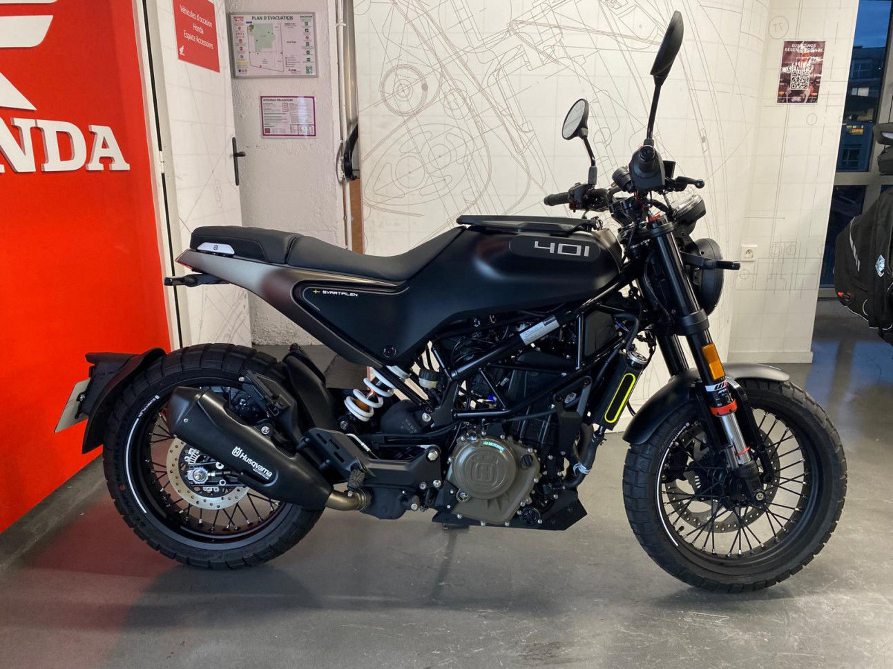 HUSQVARNA SVARTPILEN 401 - DEPOT VENTE