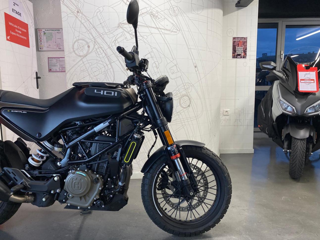 HUSQVARNA SVARTPILEN 401 - DEPOT VENTE