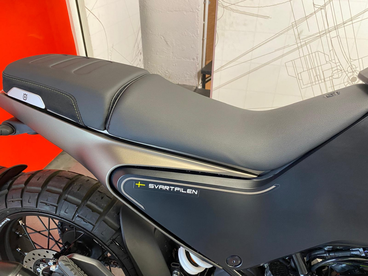 HUSQVARNA SVARTPILEN 401 - DEPOT VENTE