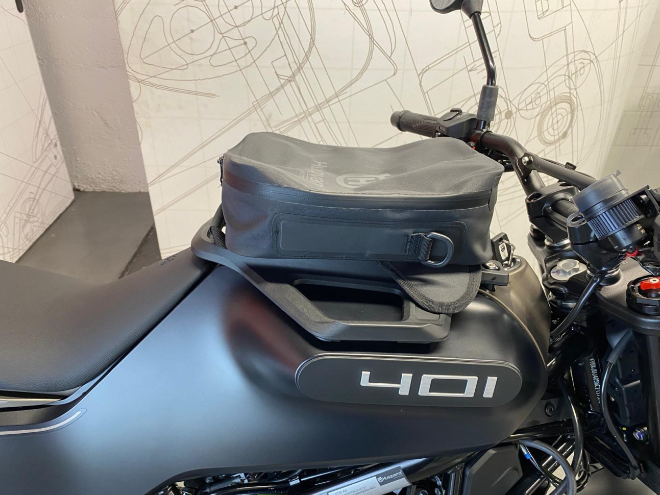 HUSQVARNA SVARTPILEN 401 - DEPOT VENTE