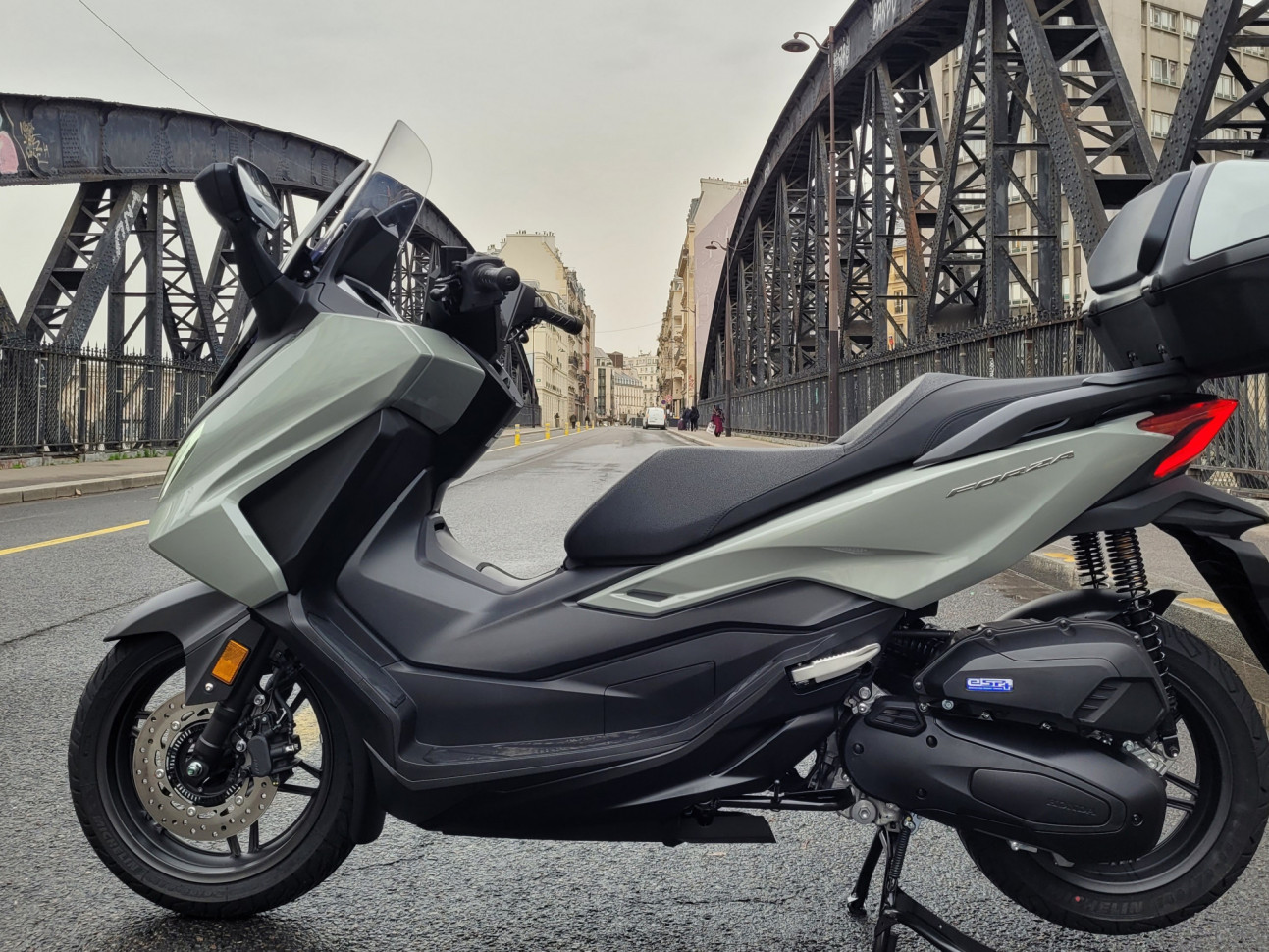 HONDA FORZA 125 SMART TOP BOX - 96€/MOIS*