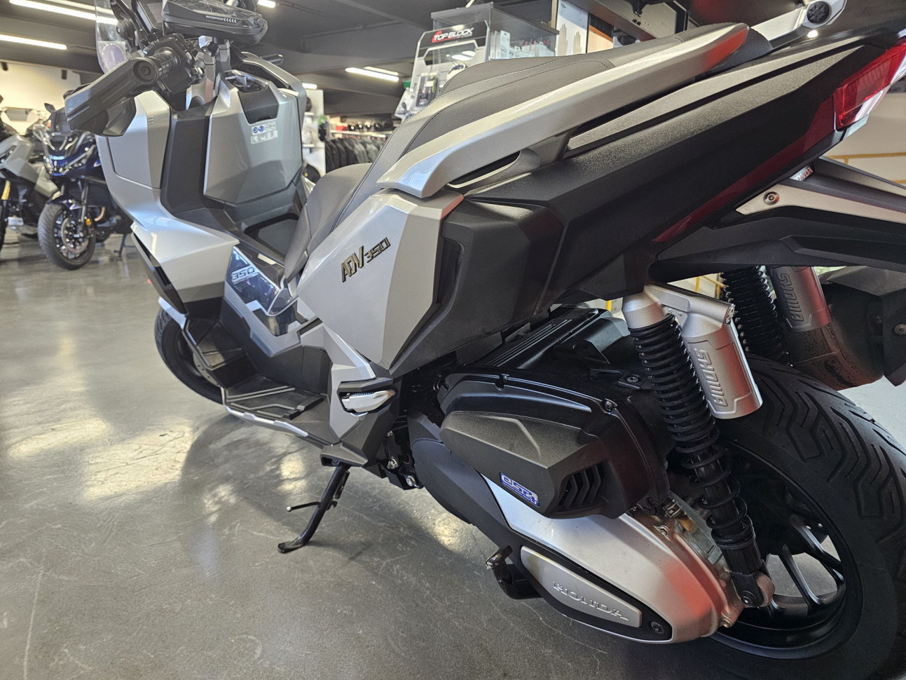 HONDA ADV 350 - 96€/MOIS*