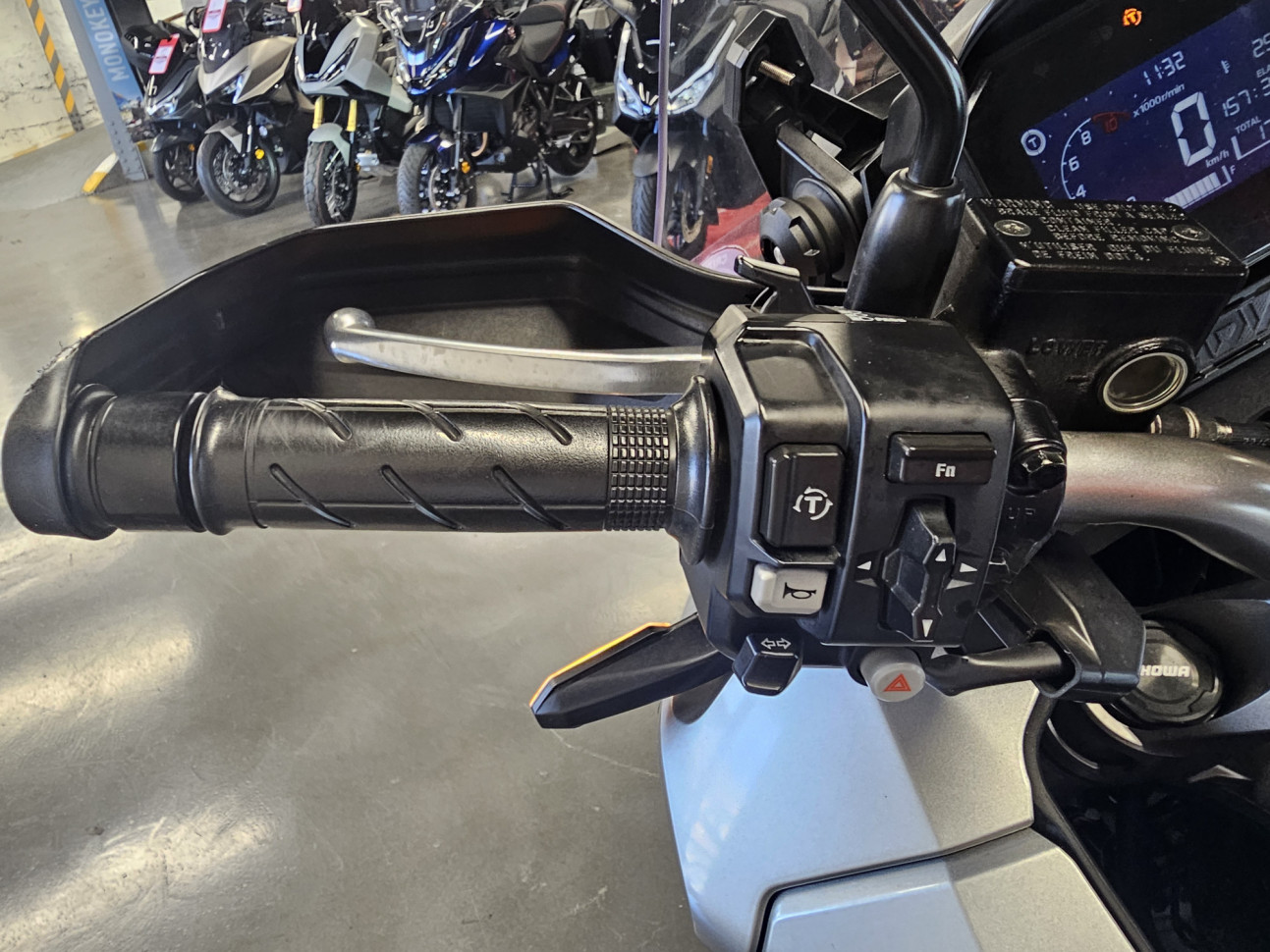 HONDA ADV 350 - 96€/MOIS*
