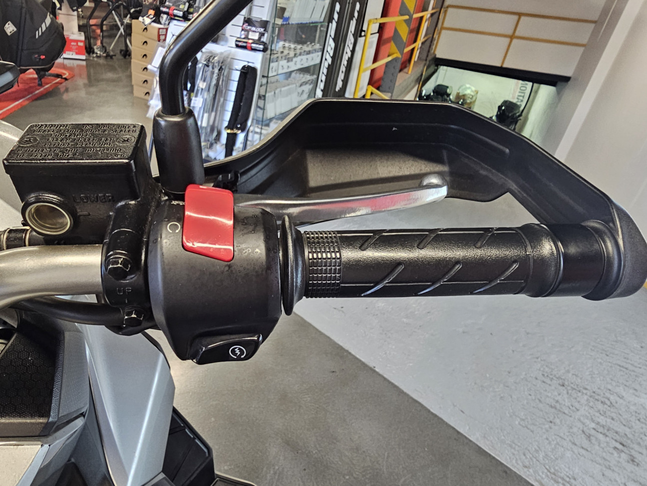 HONDA ADV 350 - 96€/MOIS*