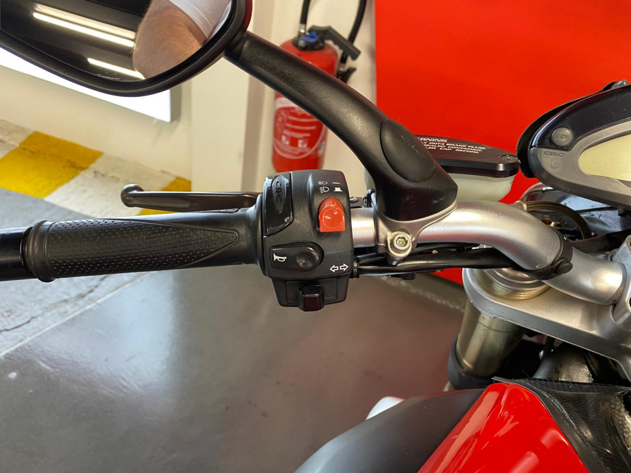 MV AGUSTA BRUTALE 989 R