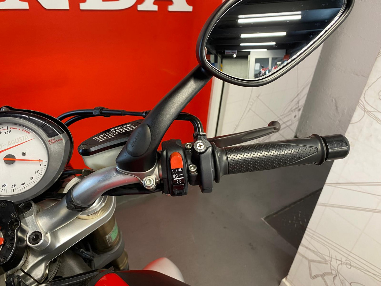 MV AGUSTA BRUTALE 989 R