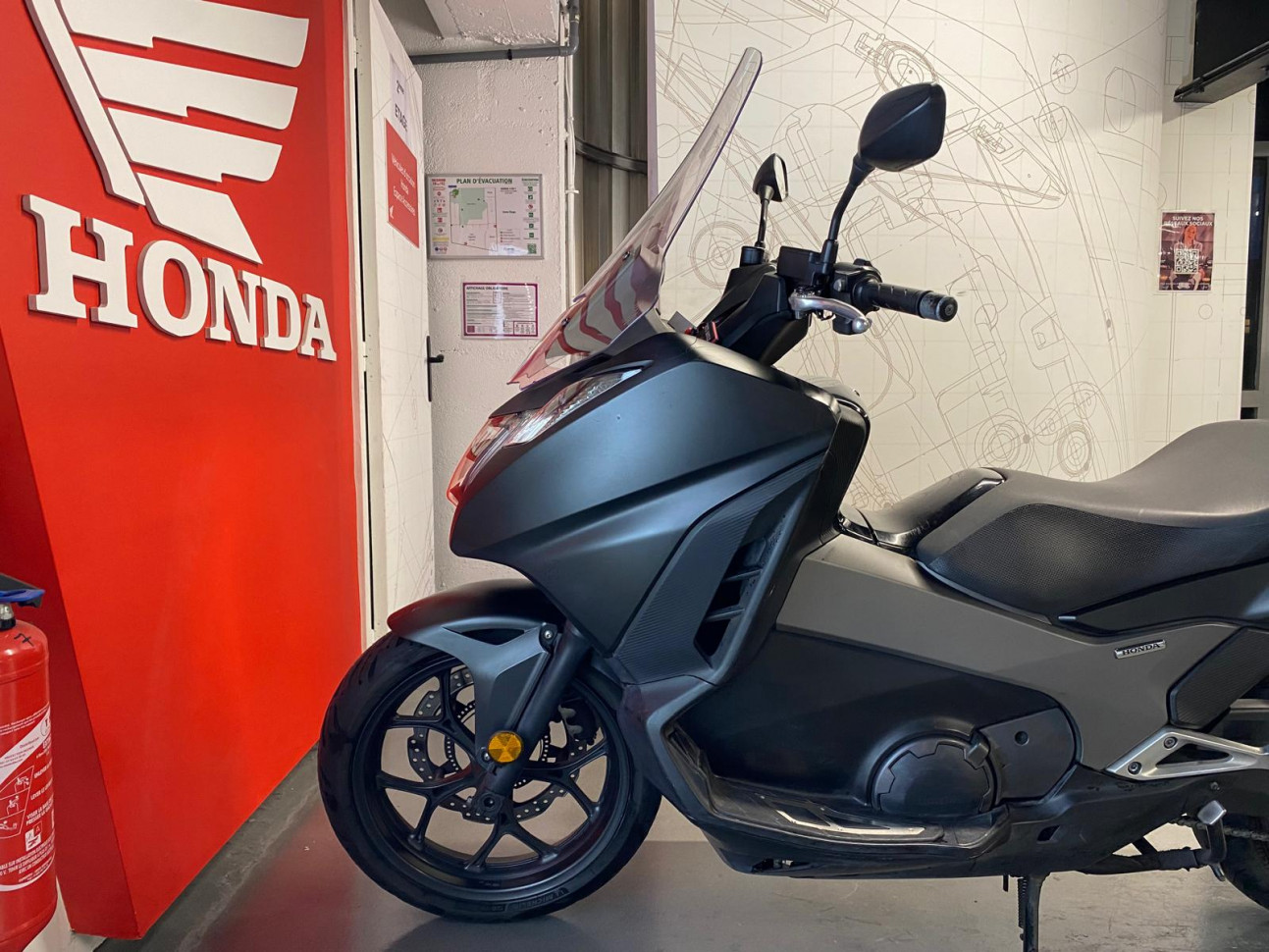 HONDA INTEGRA 750 - GARANTIE 12 MOIS - 113.64€/Mois*
