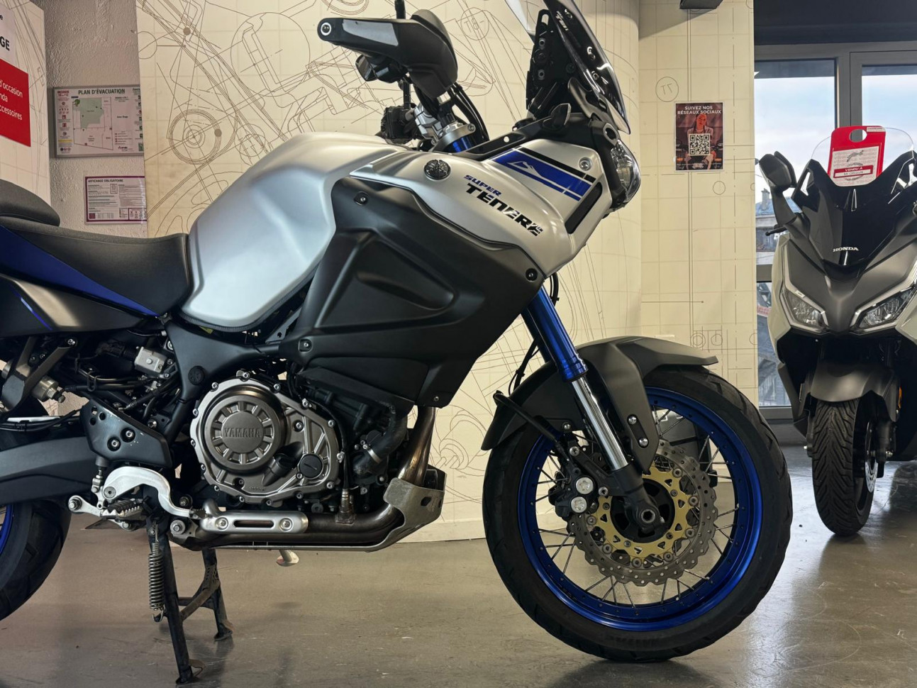 YAMAHA XTZ 1200 SUPER TENERE / DEPOT VENTE 