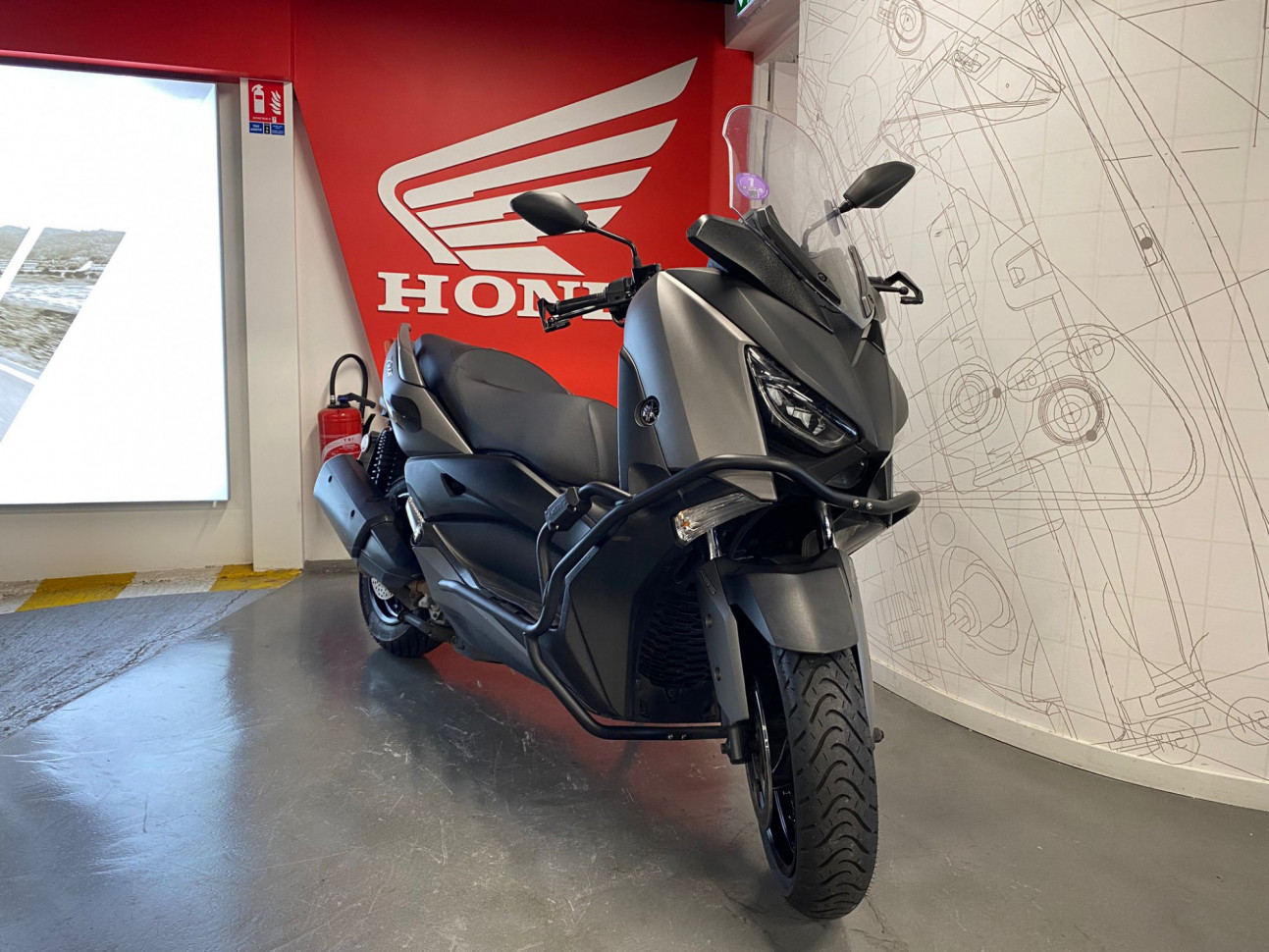 YAMAHA X-MAX 300 - 92€/mois*
