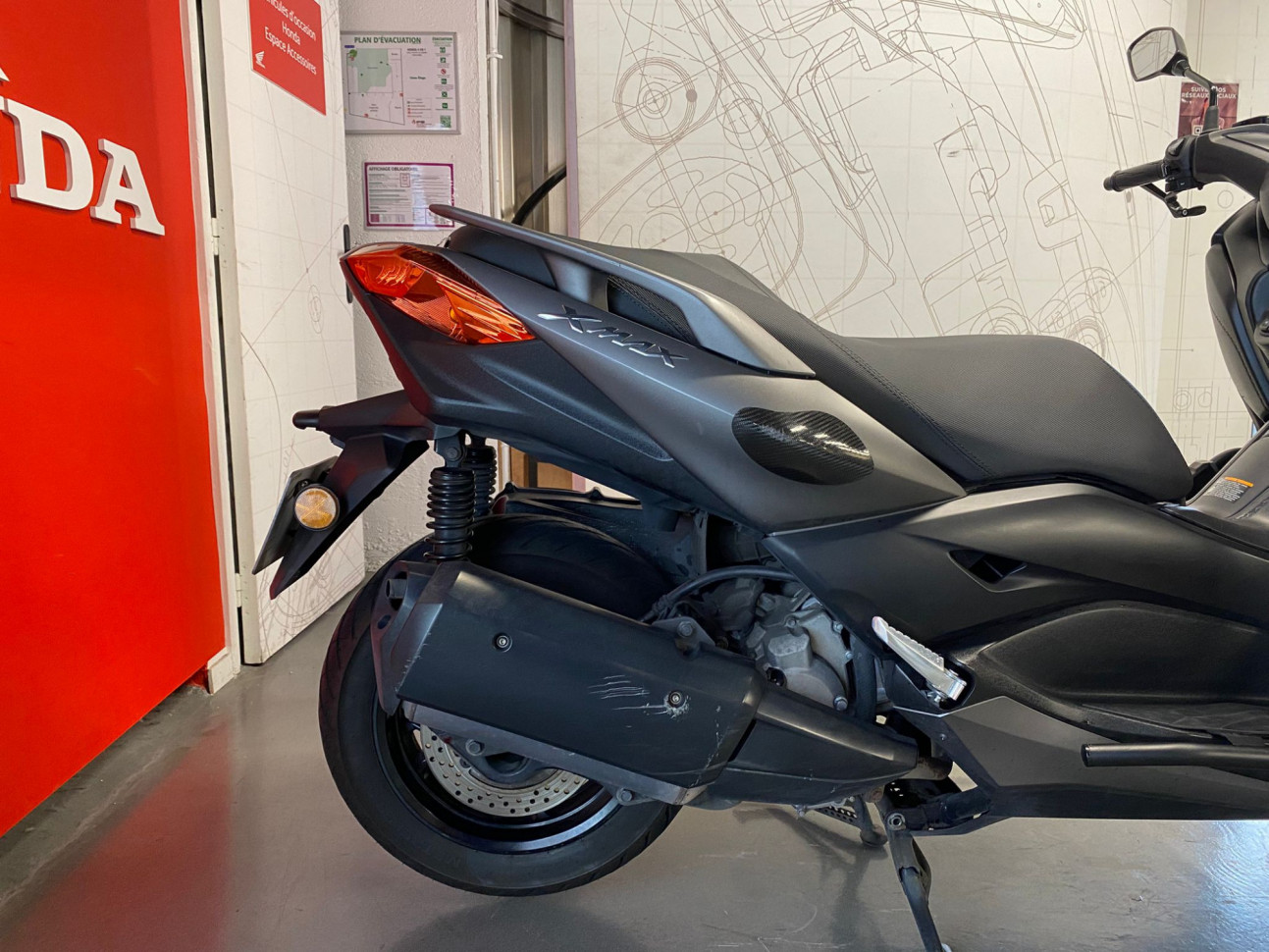 YAMAHA X-MAX 300 - 92€/mois*
