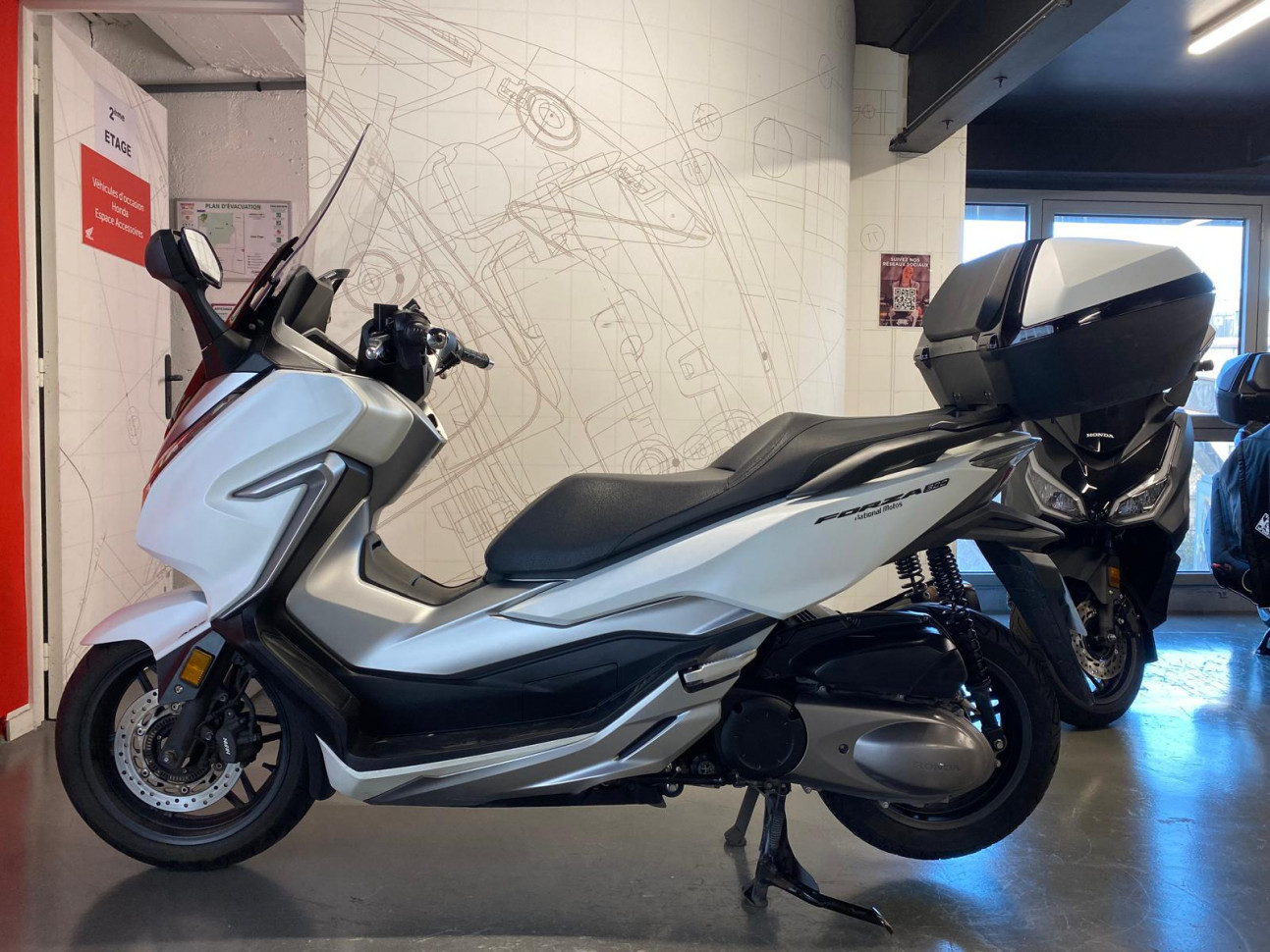 HONDA FORZA 300 Smart TopBox ABS - GARANTIE 12 MOIS - 96.10€/Mois*