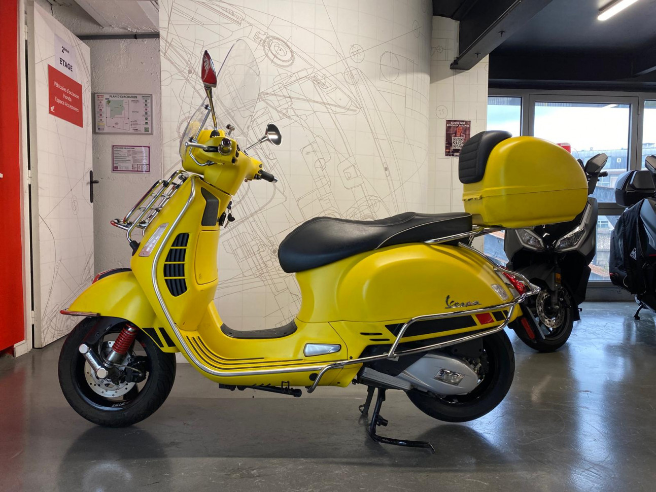 VESPA GTS 125IE SUPER - DEPOT VENTE