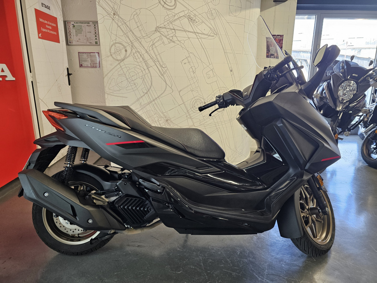 HONDA FORZA 125 Special Edition SE - 96€/MOIS*