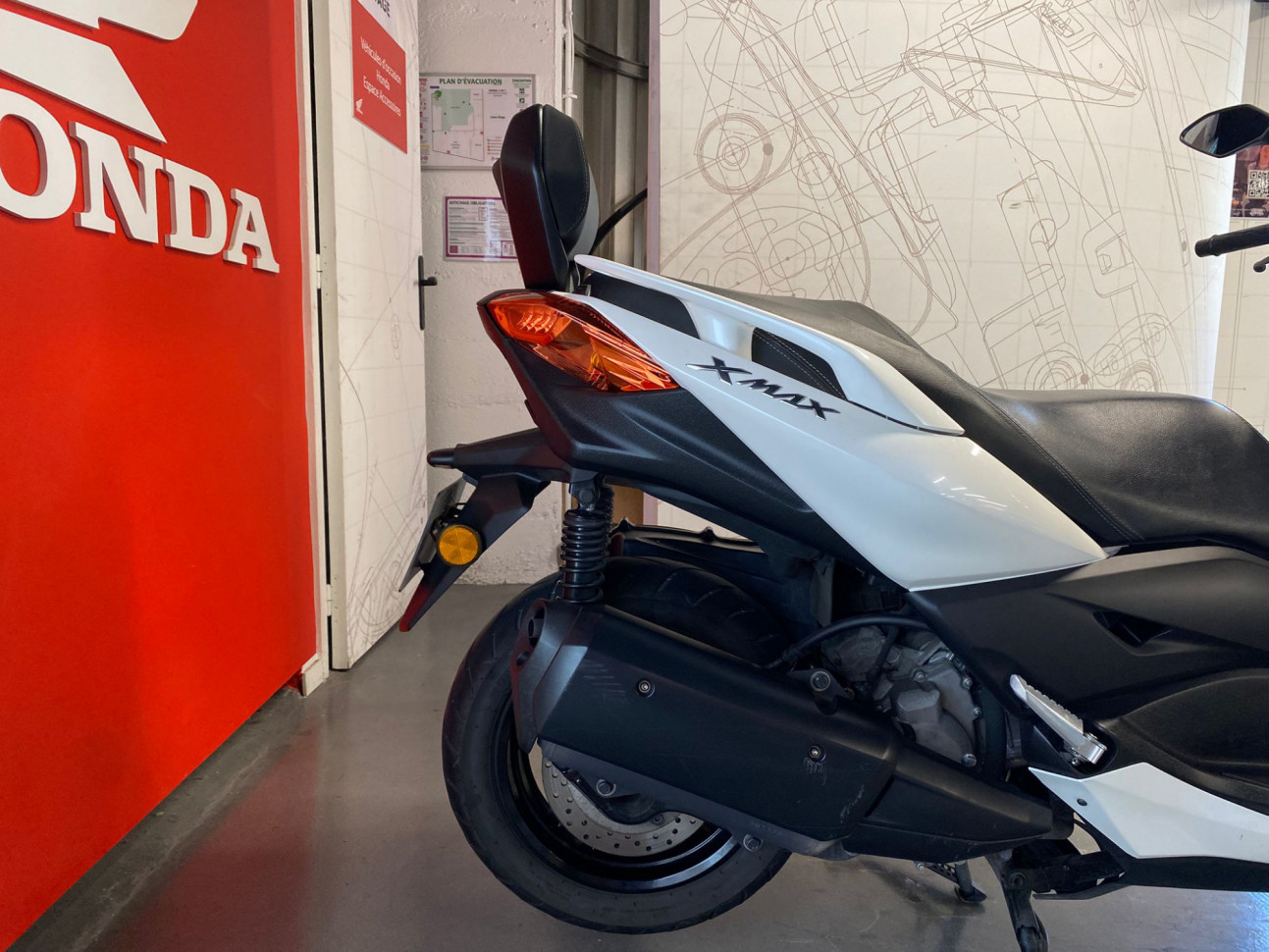 YAMAHA X-MAX 300 ABS - Garantie 12 mois - 118€/mois*