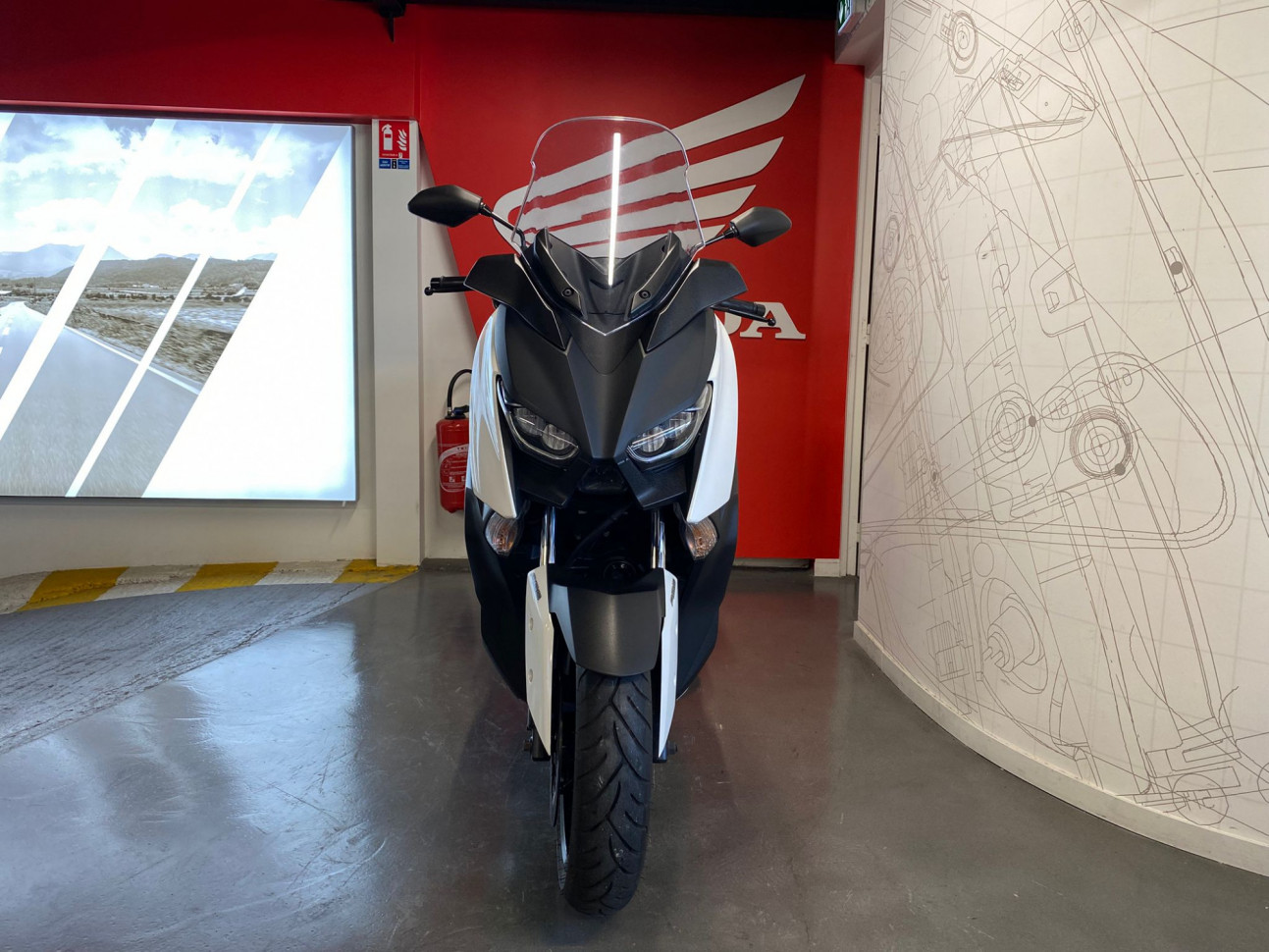 YAMAHA X-MAX 300 ABS - Garantie 12 mois - 118€/mois*