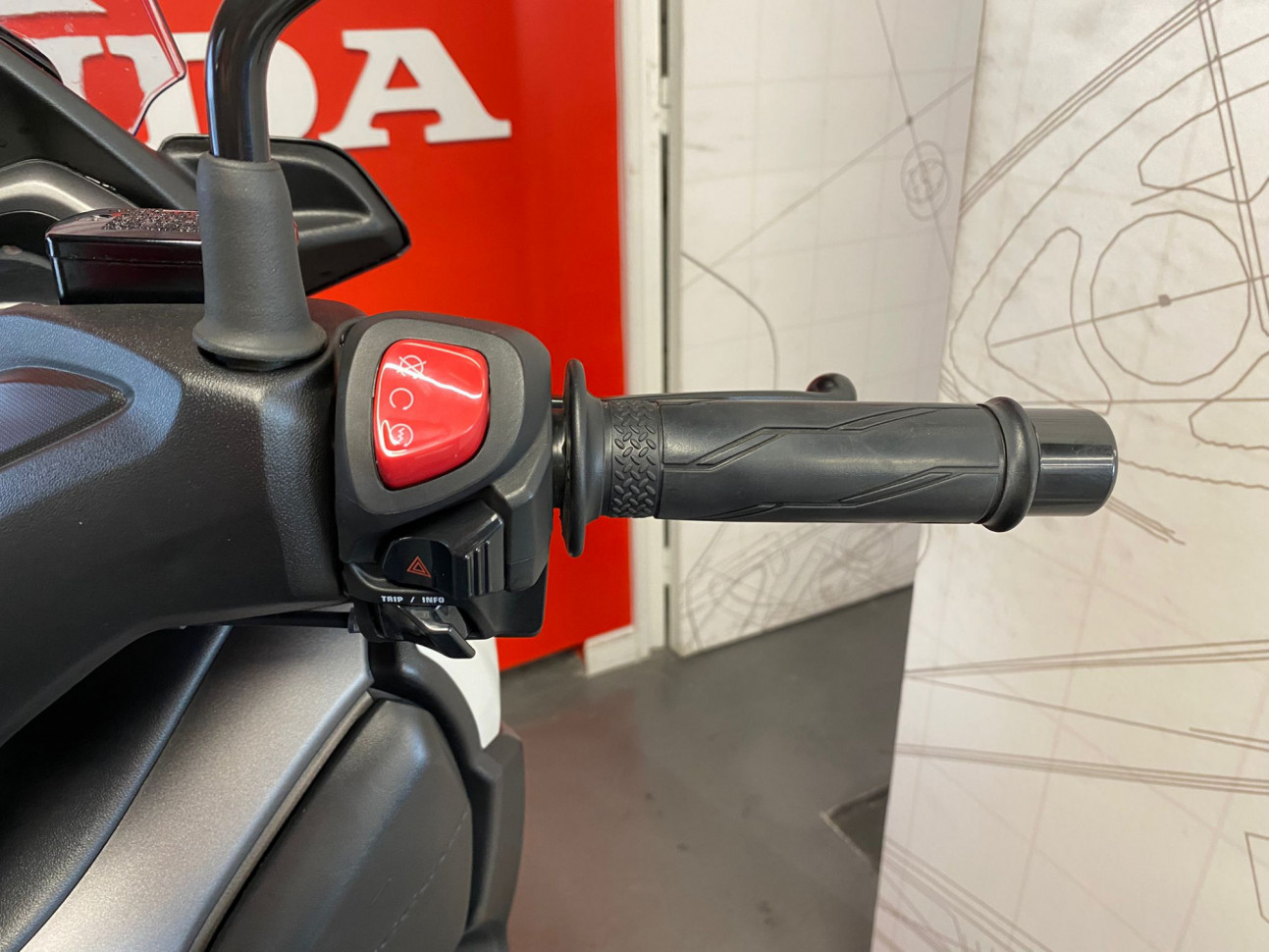 YAMAHA X-MAX 300 ABS - Garantie 12 mois - 118€/mois*